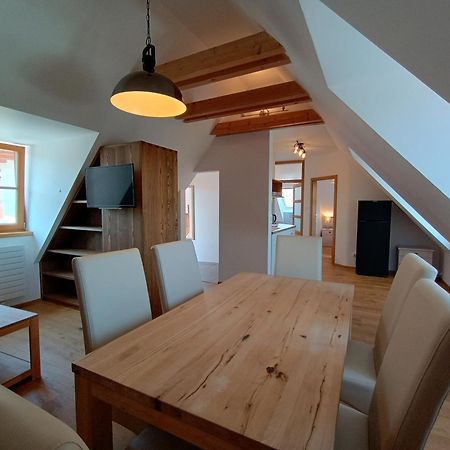 Mníšek pod Brdy Apartmany Maly Mnich المظهر الخارجي الصورة