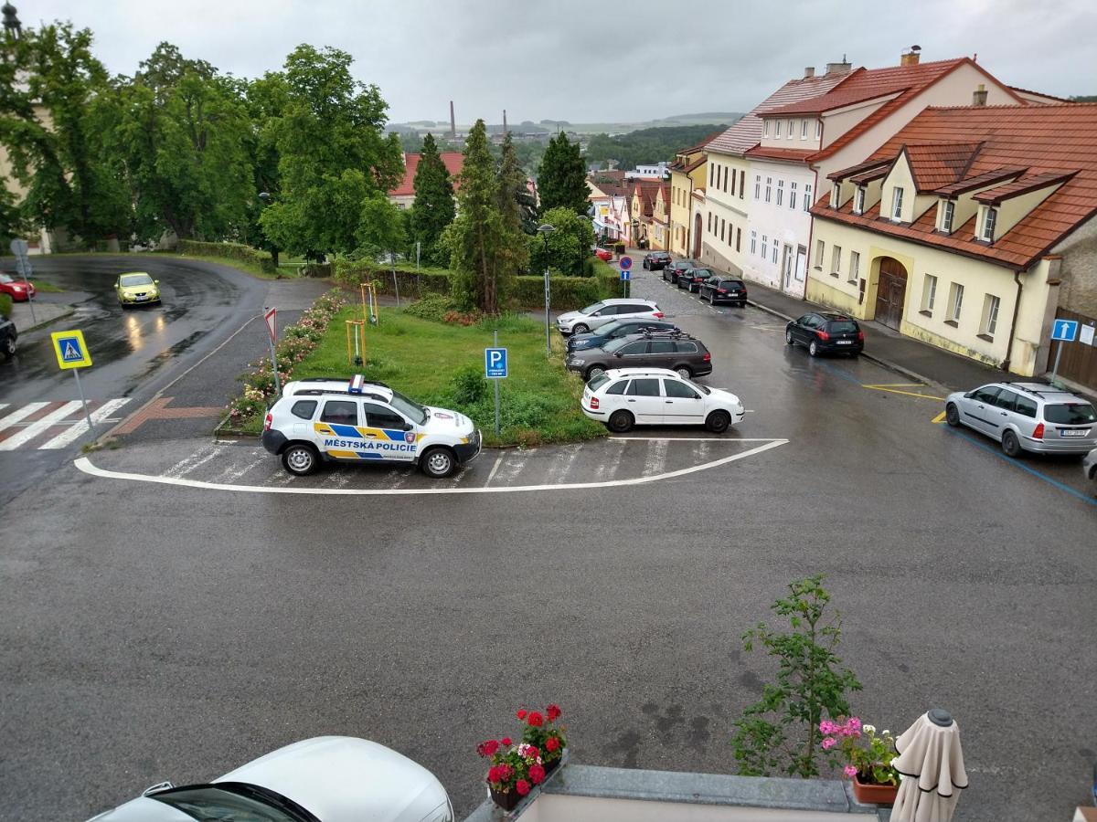 Mníšek pod Brdy Apartmany Maly Mnich المظهر الخارجي الصورة