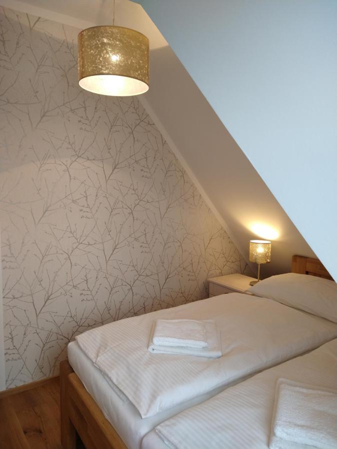 Mníšek pod Brdy Apartmany Maly Mnich المظهر الخارجي الصورة