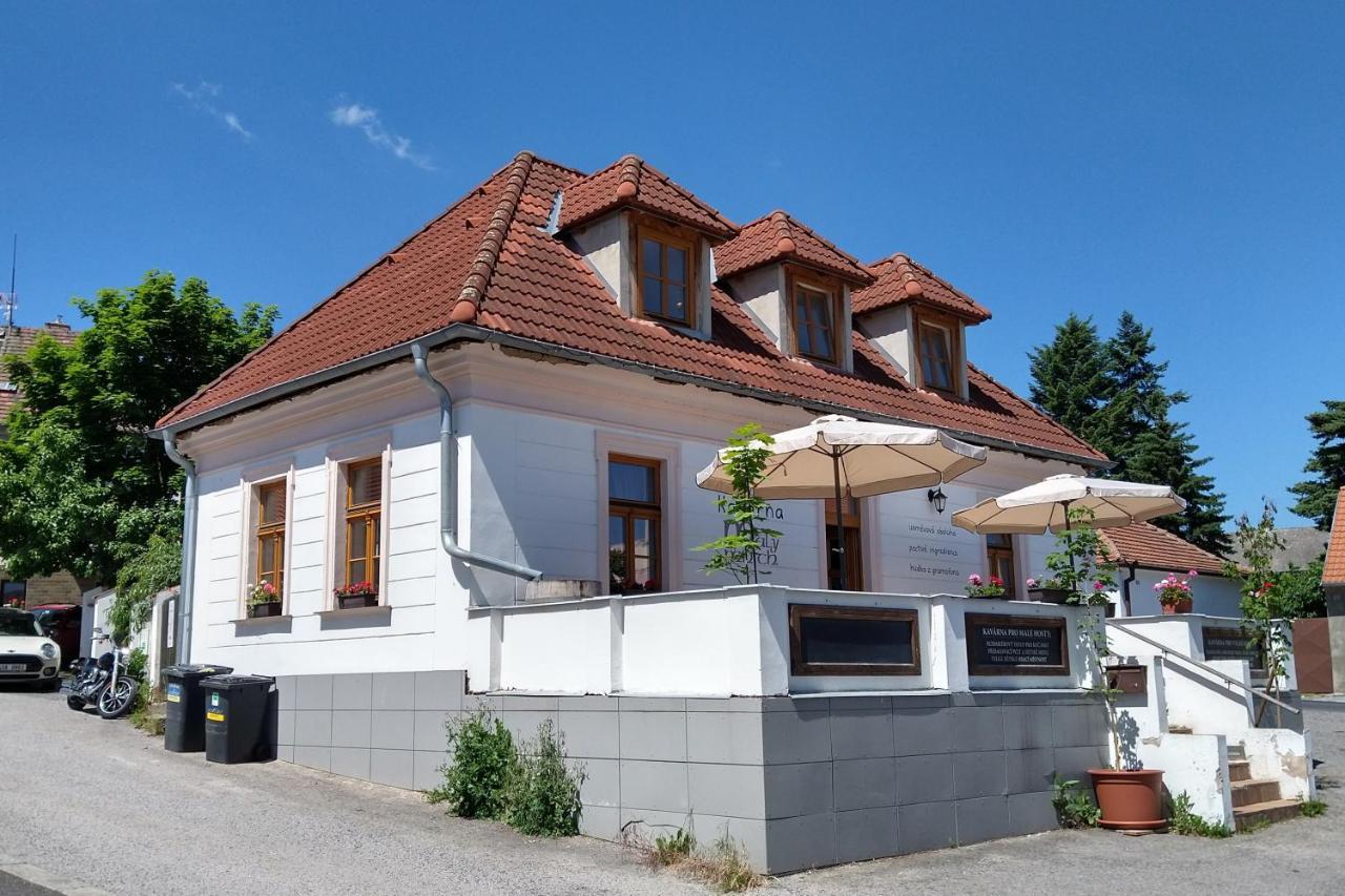 Mníšek pod Brdy Apartmany Maly Mnich المظهر الخارجي الصورة