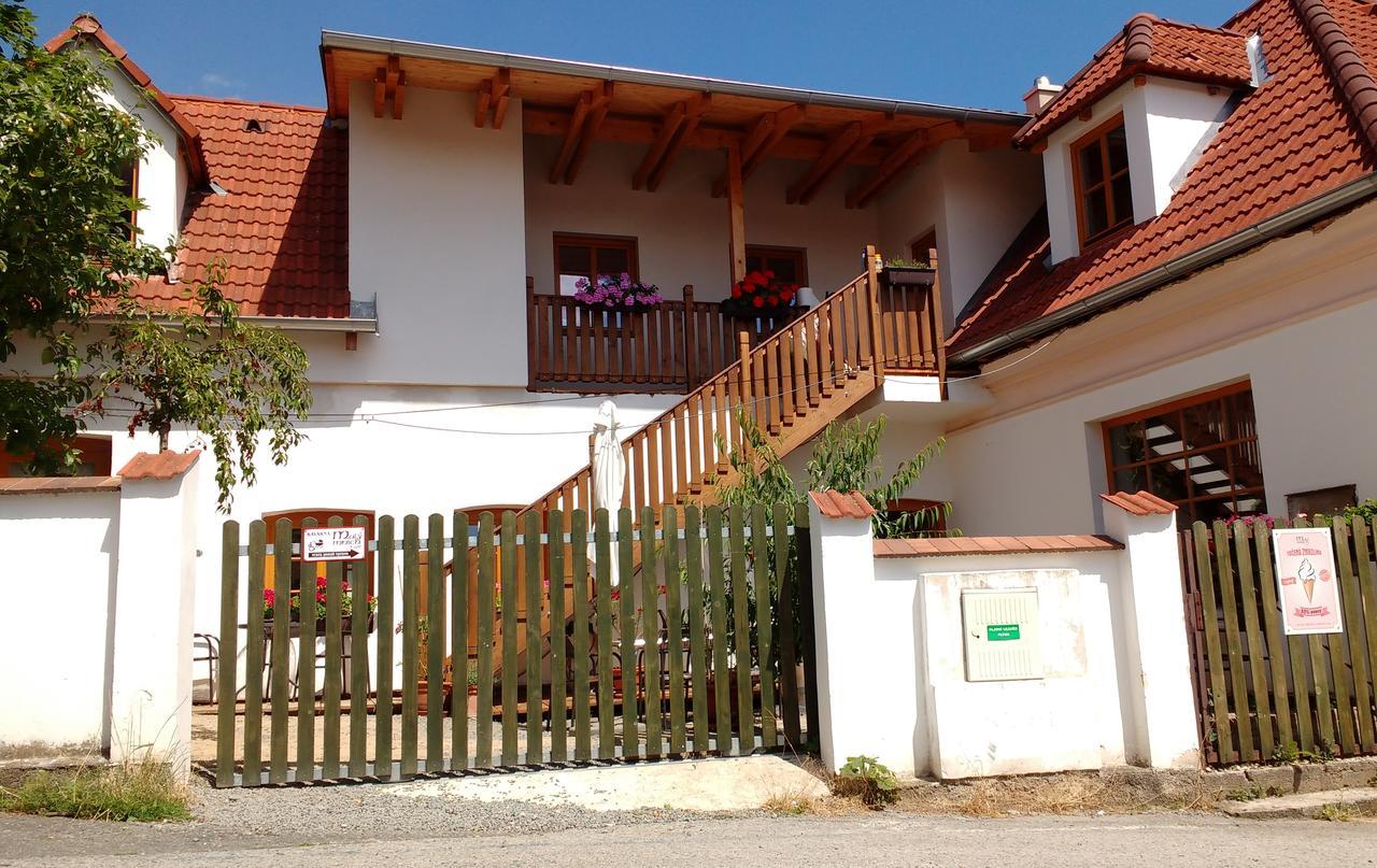 Mníšek pod Brdy Apartmany Maly Mnich المظهر الخارجي الصورة