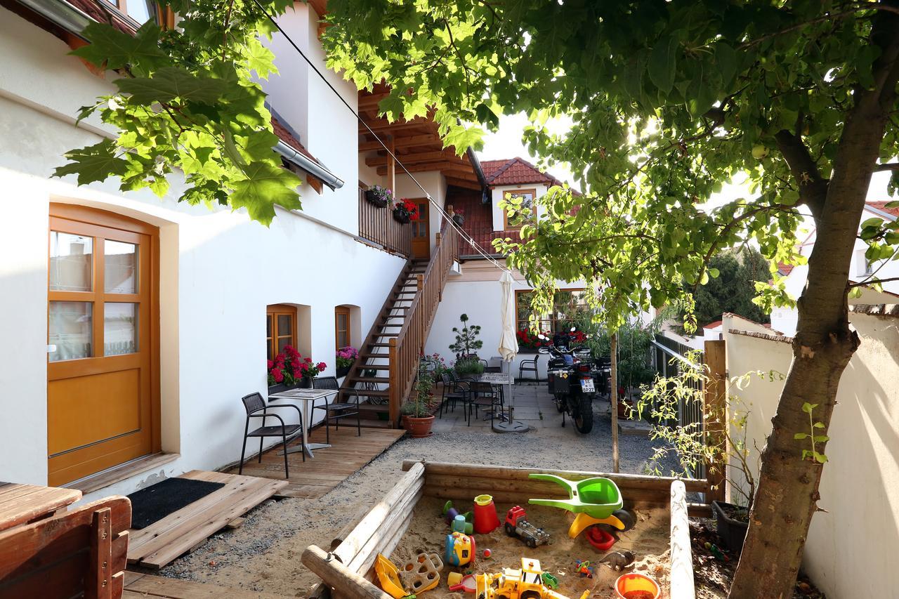 Mníšek pod Brdy Apartmany Maly Mnich المظهر الخارجي الصورة