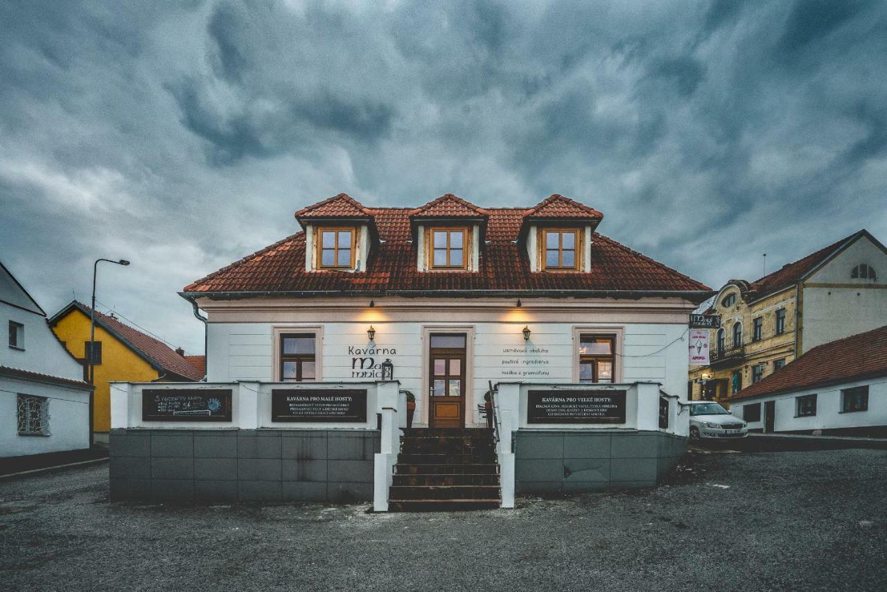 Mníšek pod Brdy Apartmany Maly Mnich المظهر الخارجي الصورة