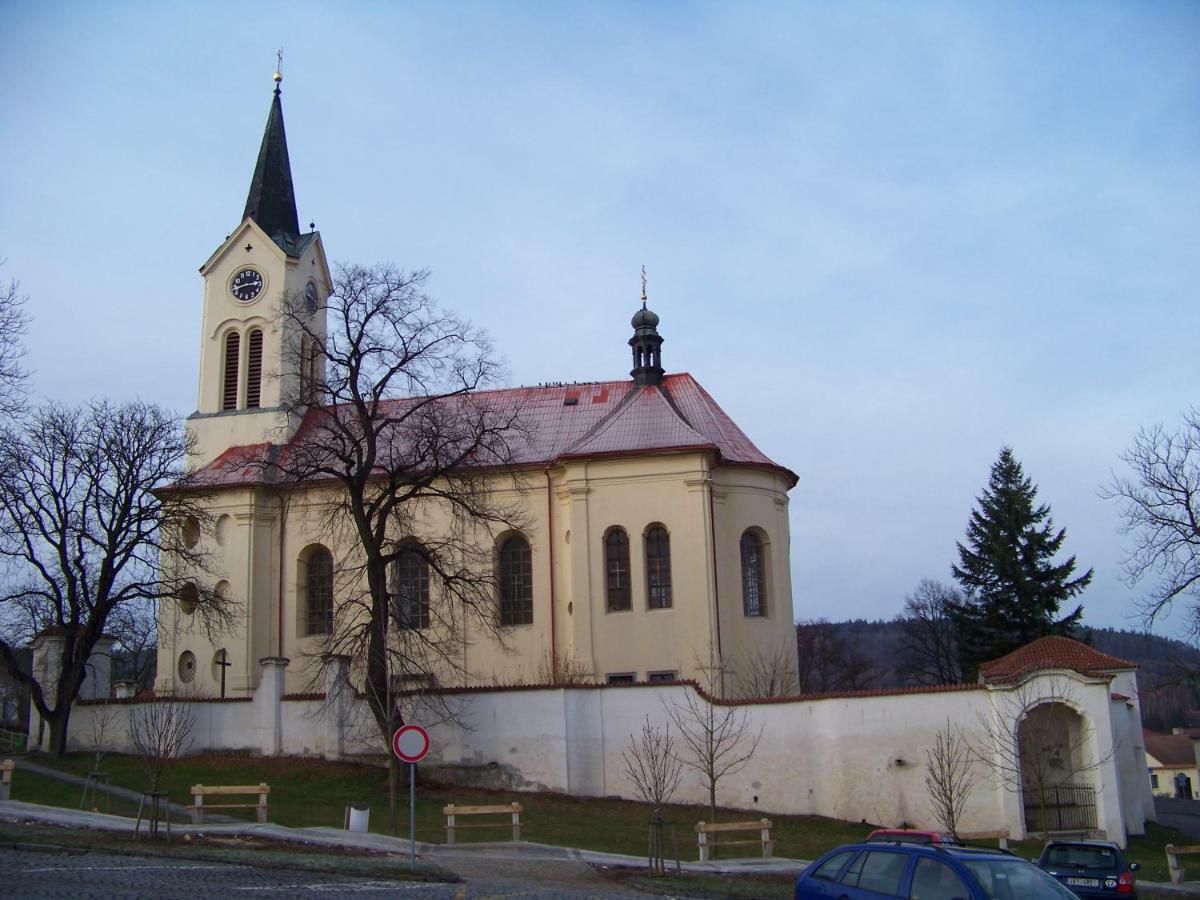 Mníšek pod Brdy Apartmany Maly Mnich المظهر الخارجي الصورة